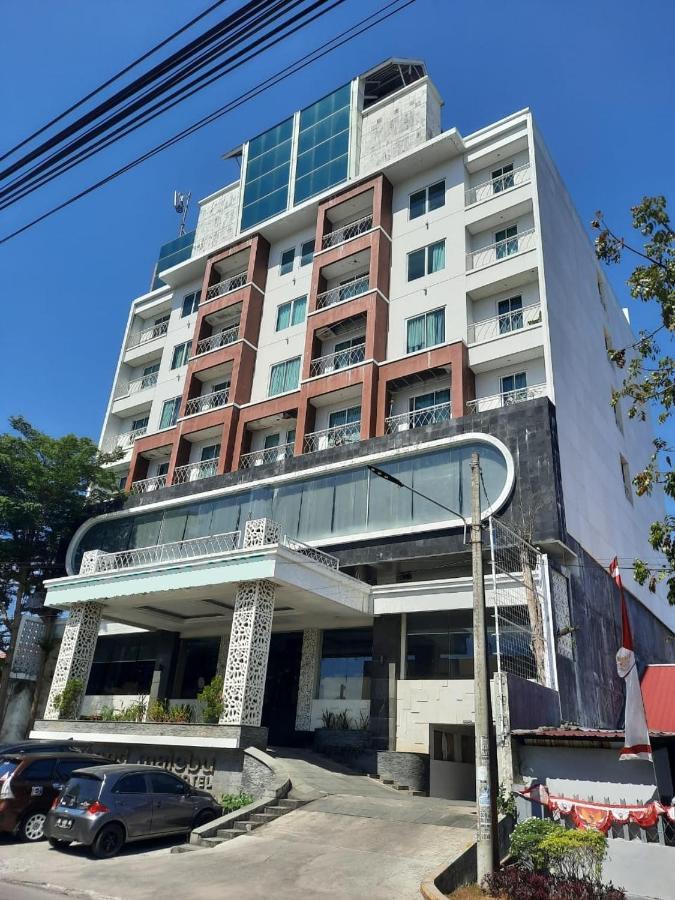 Grand Malebu Makassar Hotel Exterior photo